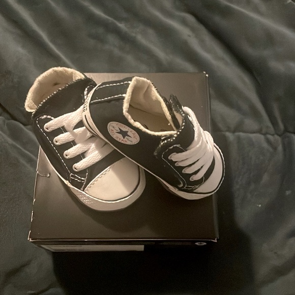 Converse ⭐️ - Picture 2 of 3